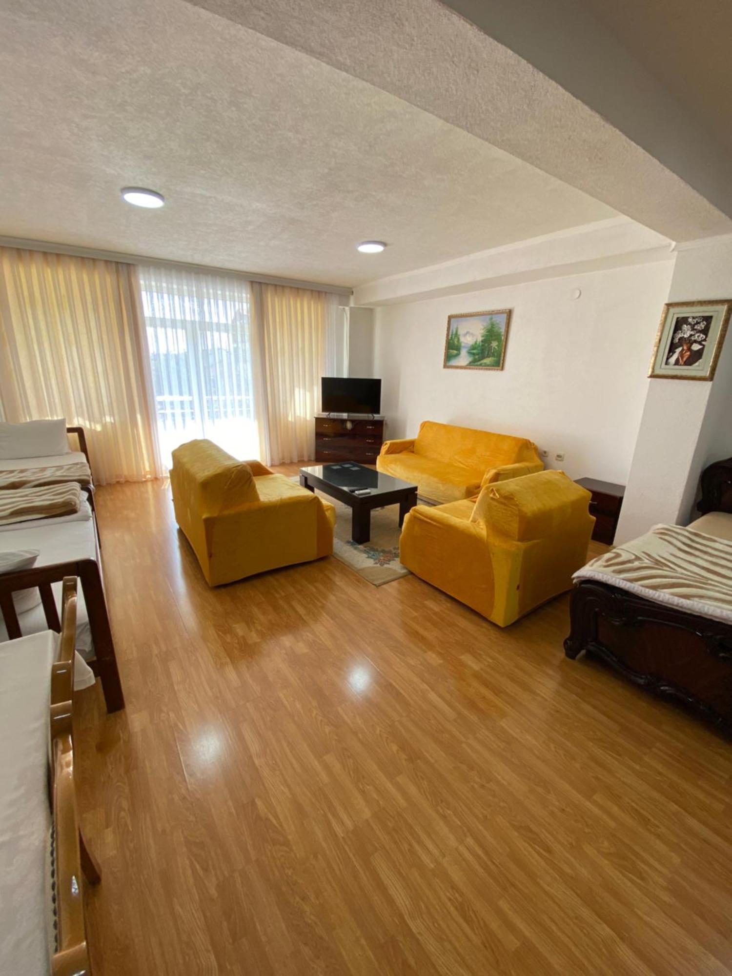 Hotel Venecia Apartments Struga Buitenkant foto